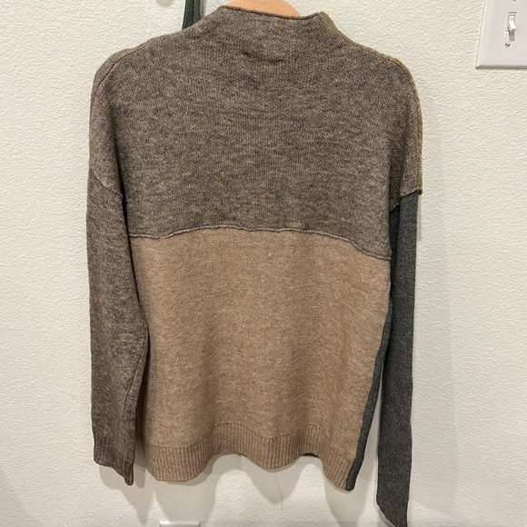 The Samuel Color Block Sweater in Stone - Picture 4 of 12